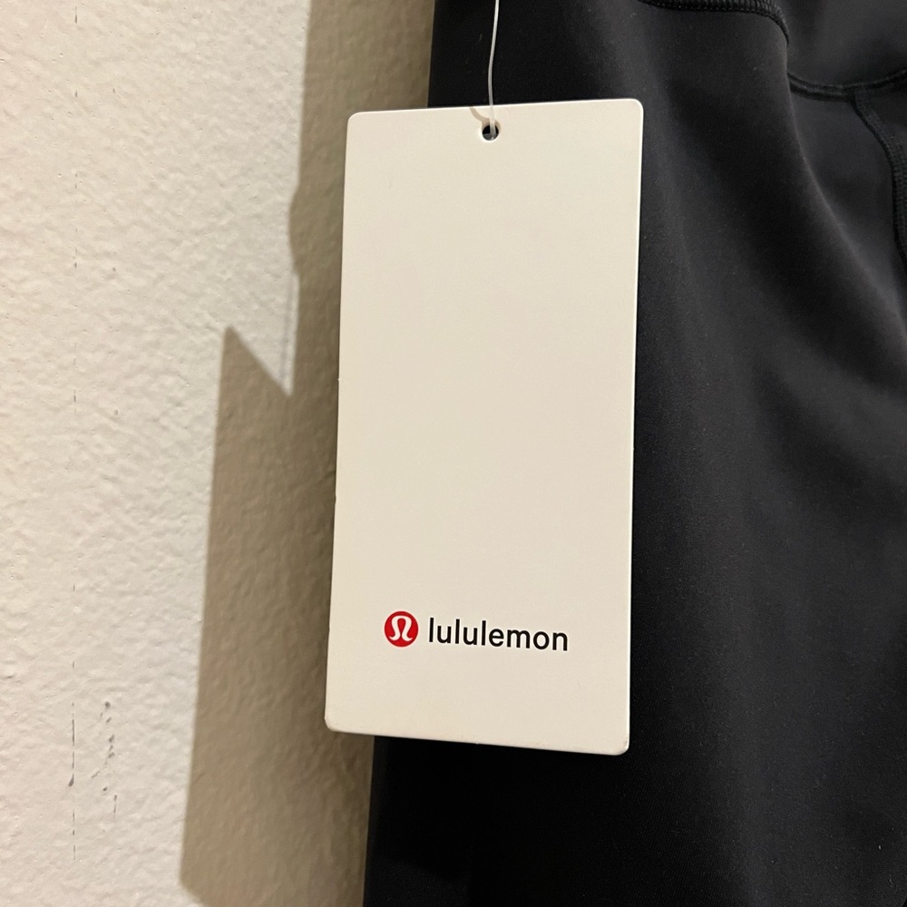 Brand new Lululemon Wunder tight 25”